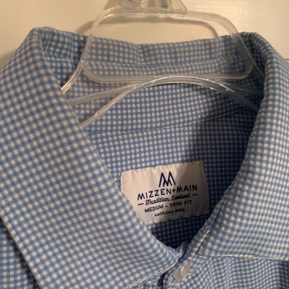 2 mizzen & main M long sleeve button downs - Picture 4 of 4